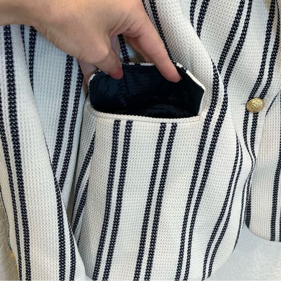 Zara Woman Striped Textured Single Button Blazer in Ivory and Navy size Small - Picture 9 of 14